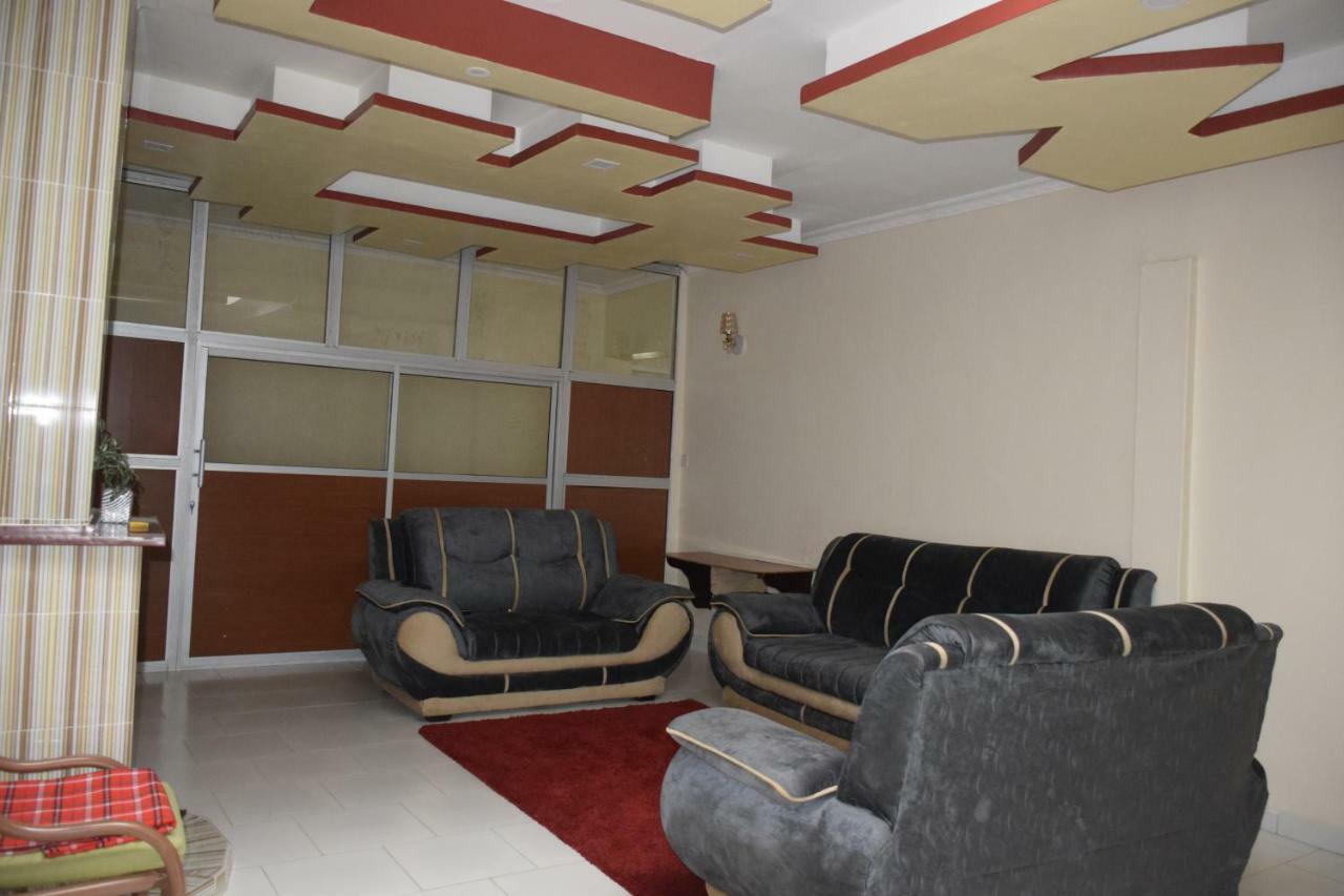 Yaris Guest House エルドレット エクステリア 写真